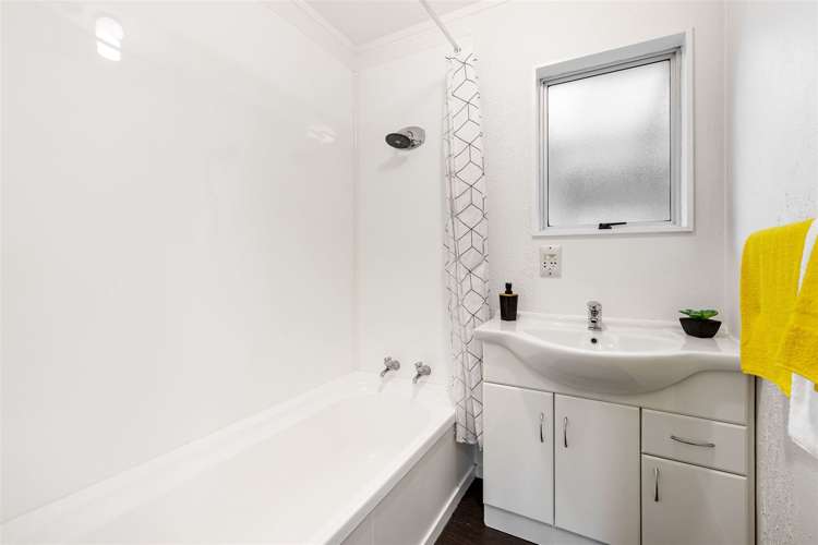 24 Garton Drive Massey_15