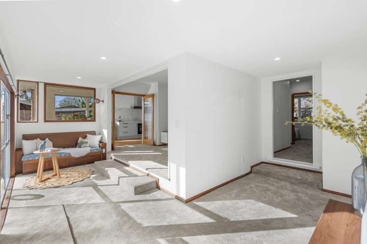 56 Woodbury Street Russley_7