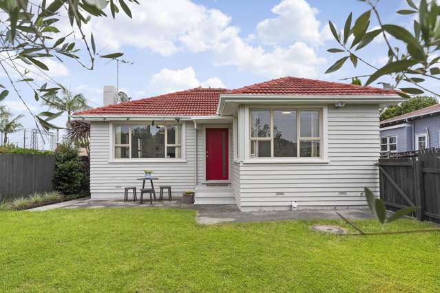 Fabulous and freehold on 505sqm with large garage