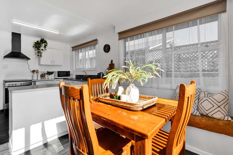 16 Walsh Road Westown_14