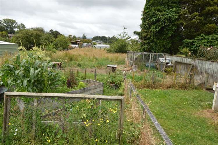 27 Takapuna Road Kakahi_11