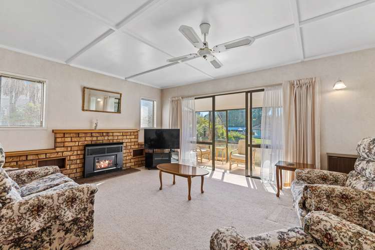 10 Campbell Place Pukehangi_1