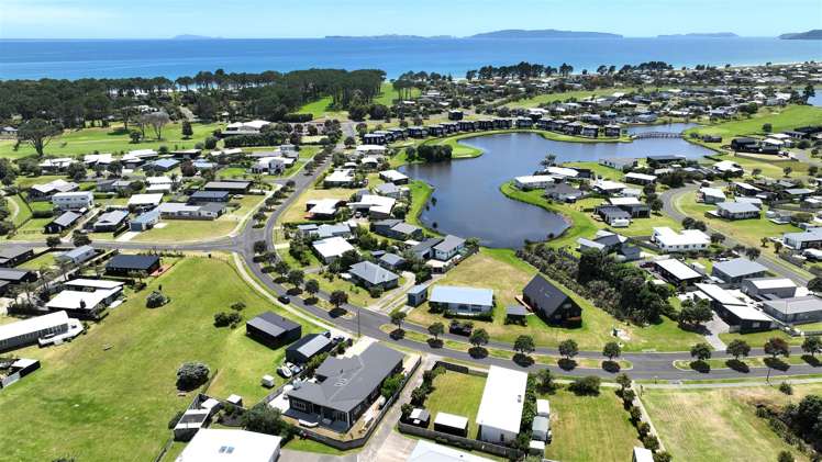 128 Harbour Drive Matarangi_31