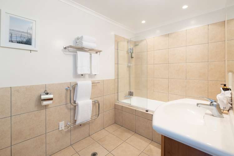 204/136 Marine Parade Mount Maunganui_17