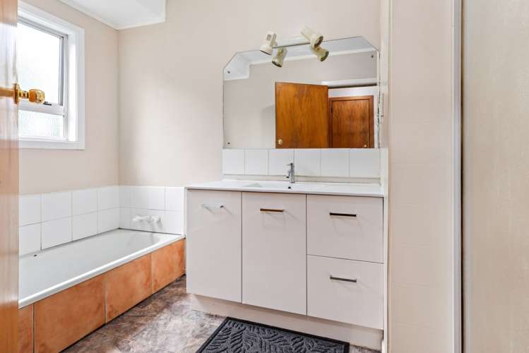 78b Sutherland Road Brookfield_16