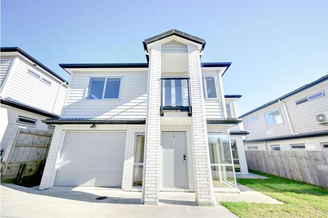 ACT FAST!  LUXURY + LOCATION! BIG WIN!