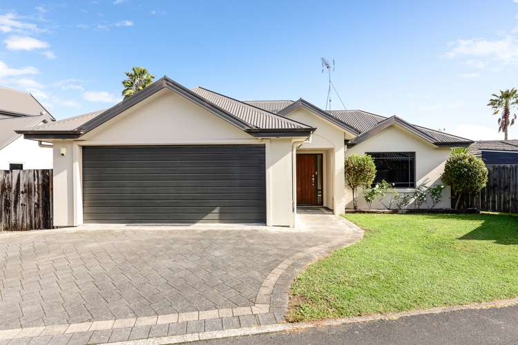 7 Roderick Place Rototuna_16