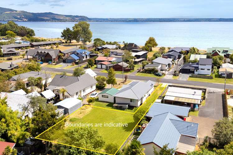 8 & 8A Holden Avenue_0