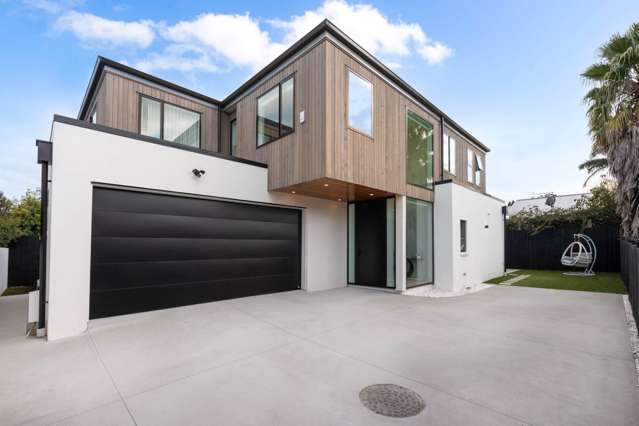 Stunning 5 Bedroom Property