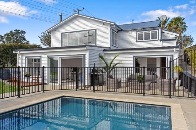 An all-season oasis on Aramoana awaits