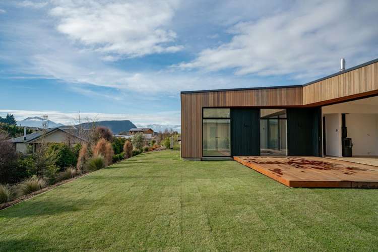 44 Stackbrae Avenue Wanaka_2