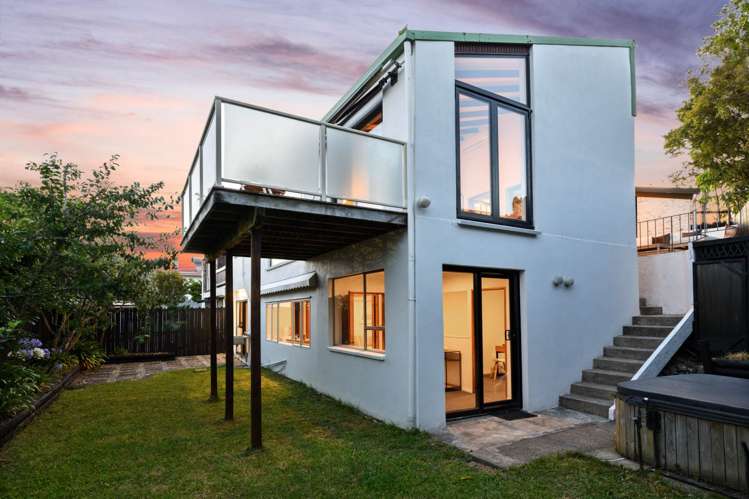 2/199 Glenfield Road Hillcrest_27