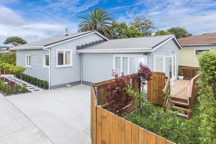 3207 Great North Road New Lynn_0