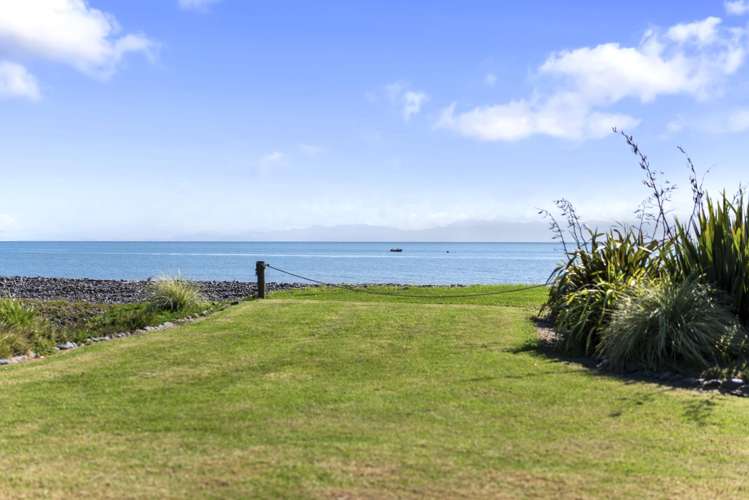 1650 East Coast Road Whakatiwai_13