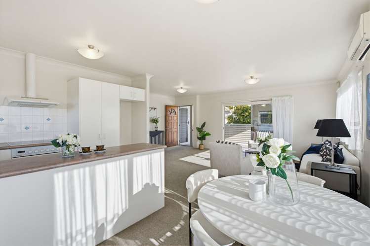 52 Bodi Place Te Atatu South_7