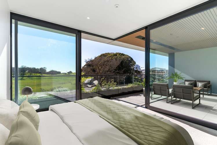 203/81 Carlton Gore Road_3