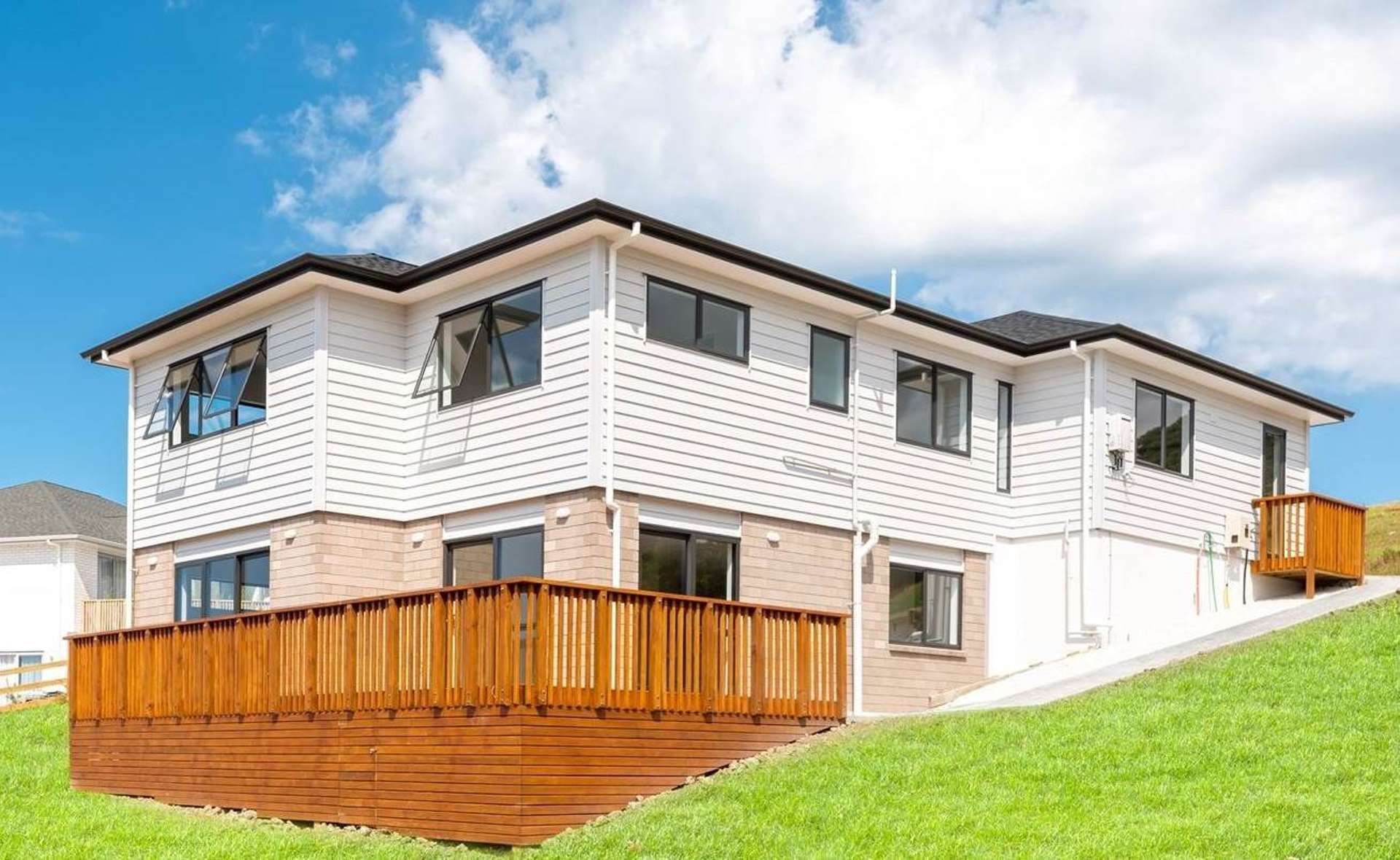 8 Myra G Place Stanmore Bay_0