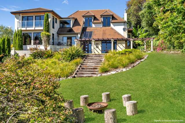 Ruby Bay Luxury with Coastal Charm