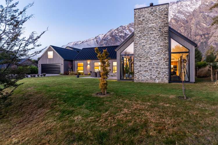 13 Bretby Court Jacks Point_0