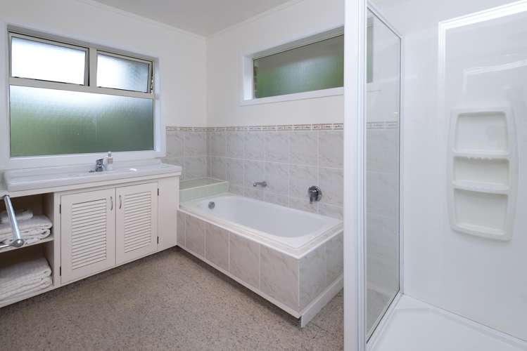 72 Pah Road Cockle Bay_19