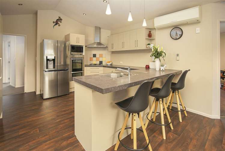 8 Ken Wadsworth Way Stoke_6