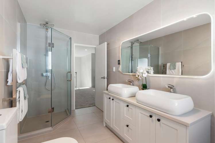 13 Carrygawley Road Flat Bush_21