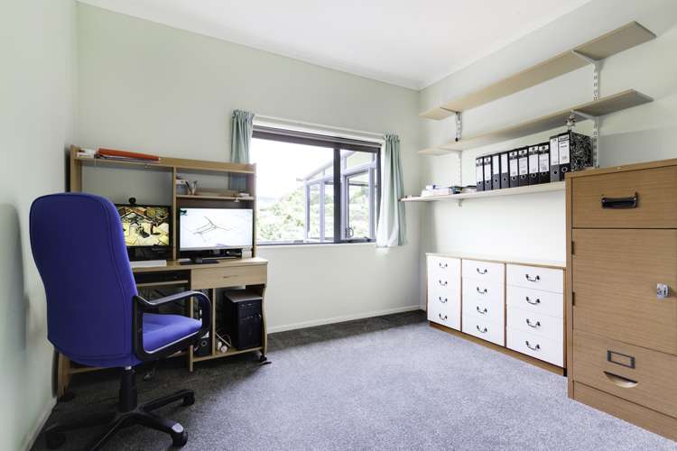 6 Ronald Scott Grove Riverstone Terraces_11