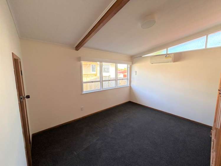 19 Falkirk Street Blockhouse Bay_7