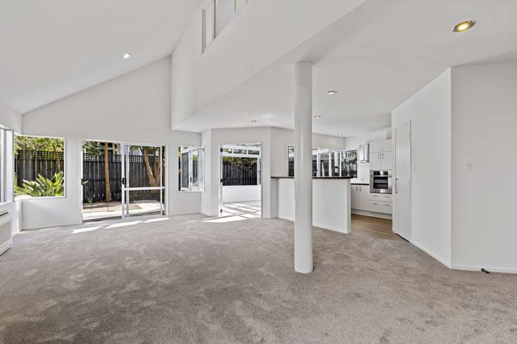 2/20 Norwood Road Bayswater_5