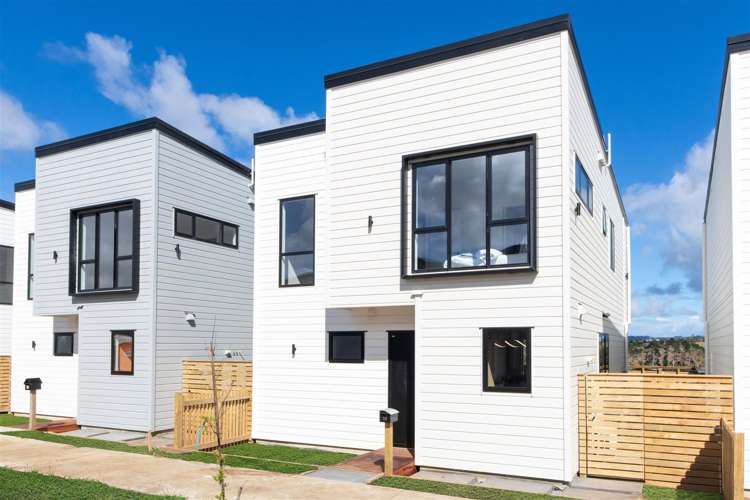 16 Greenbrier Street Westgate_18