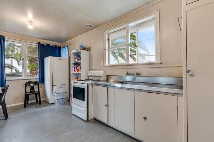 21 Farnborough Crescent Mangere_1