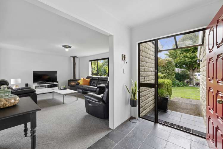13 Tamati Place Merrilands_16