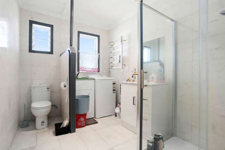 1 Gamble Way Massey_16