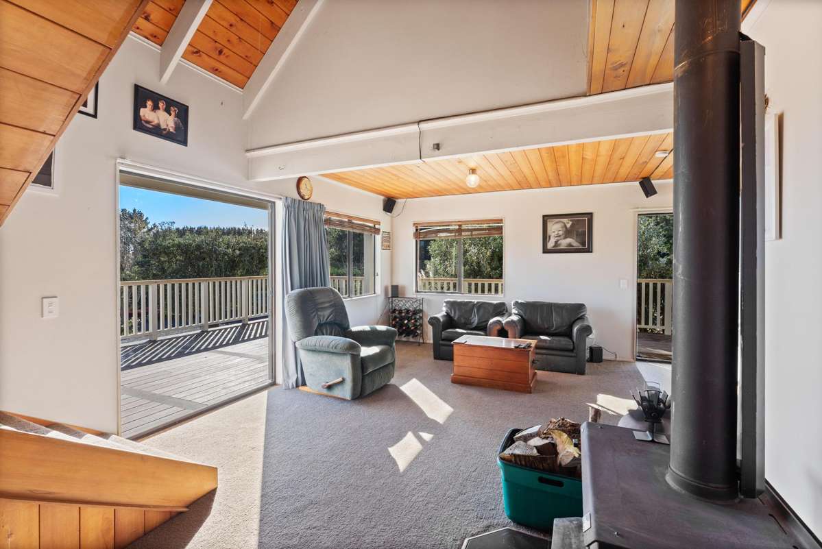 593 Waikawa Beach Road_2