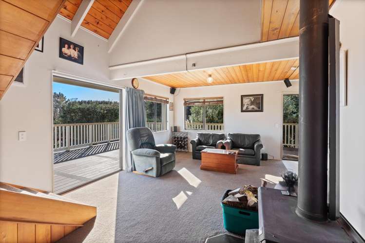 593 Waikawa Beach Road Waikawa Beach_6