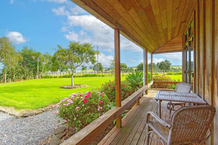 208 Holmwood Road Kaitoke_4