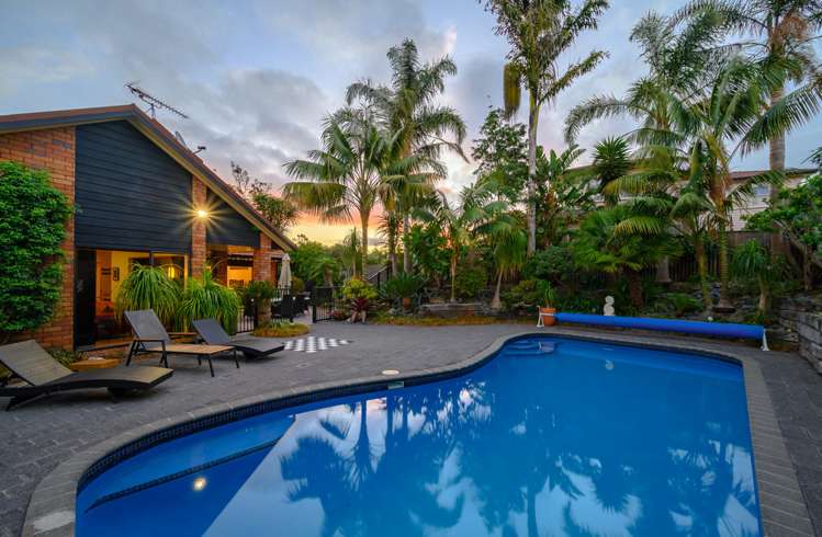 54 Beach Road Mellons Bay_17