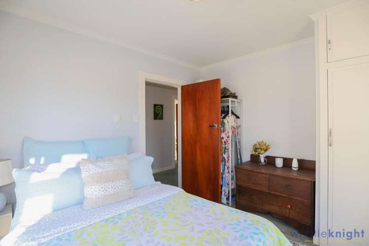 67 Coopers Road Dallington_9