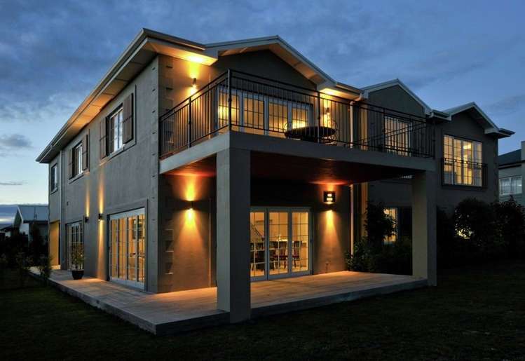 12 Chateau Crescent Rangatira Park_23