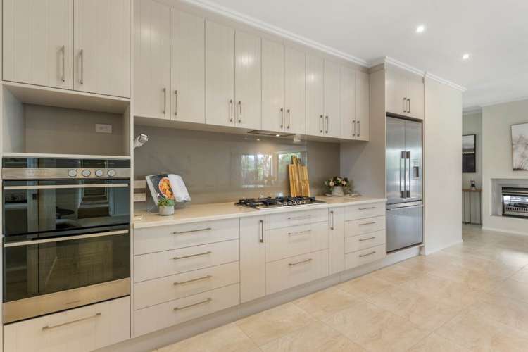 4 Lieshout Way Pukekohe_2