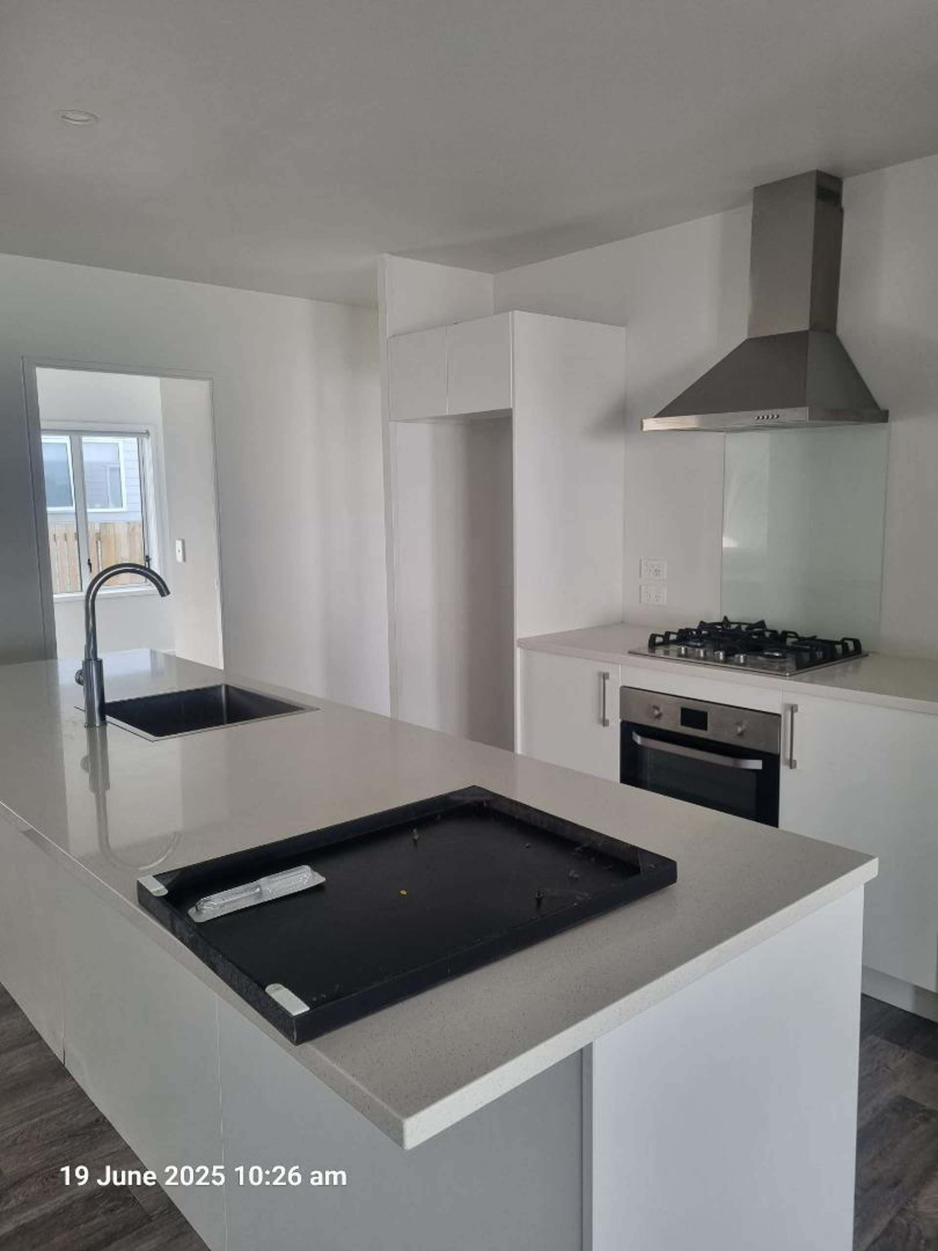 21/16 Ian Street 1088_0