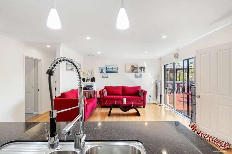 25 Trossach Place Wattle Downs_10