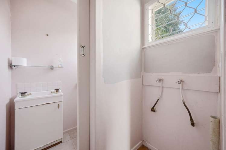 1/2 Rewi Street Torbay_7