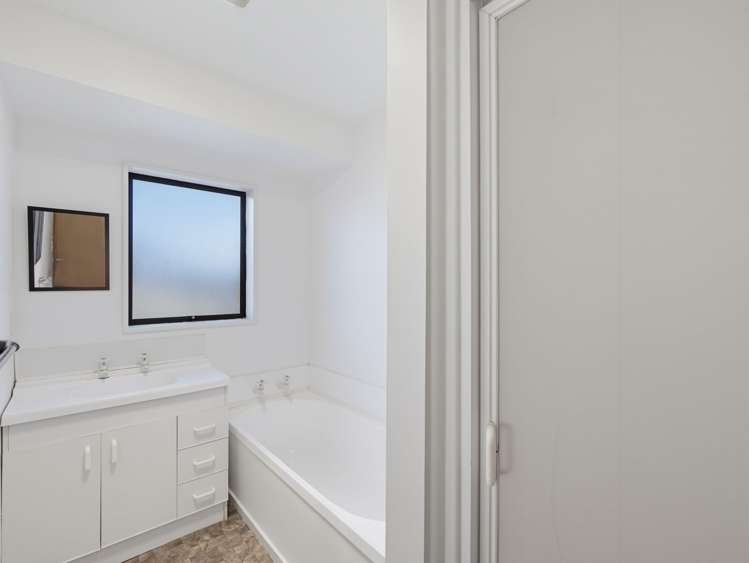3 Logie Place Bromley_19