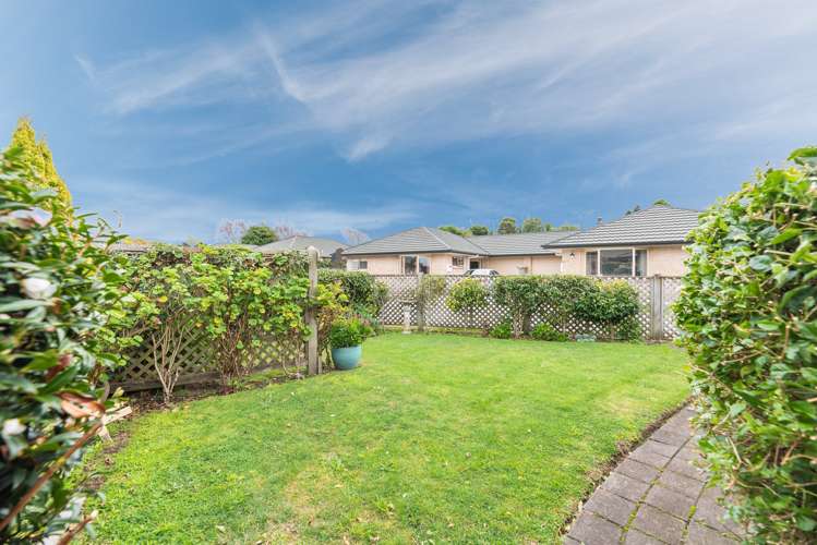 18b Dennis Taylor Court Paraparaumu_11