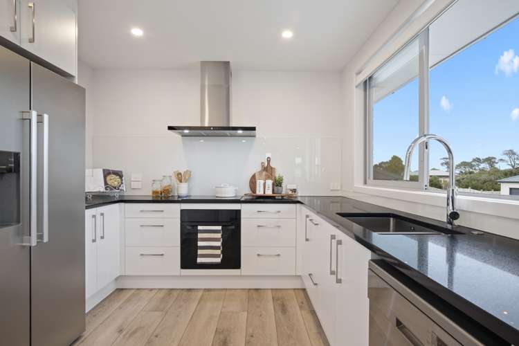 11 Waikohi Avenue Glenbrook_5