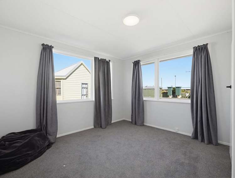 421 Fergusson Drive Thames_18