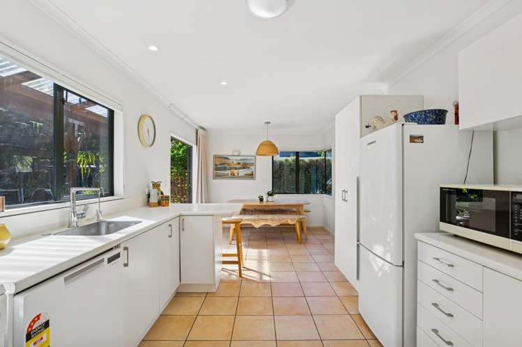 85 Lagoon Avenue Albert Town_6