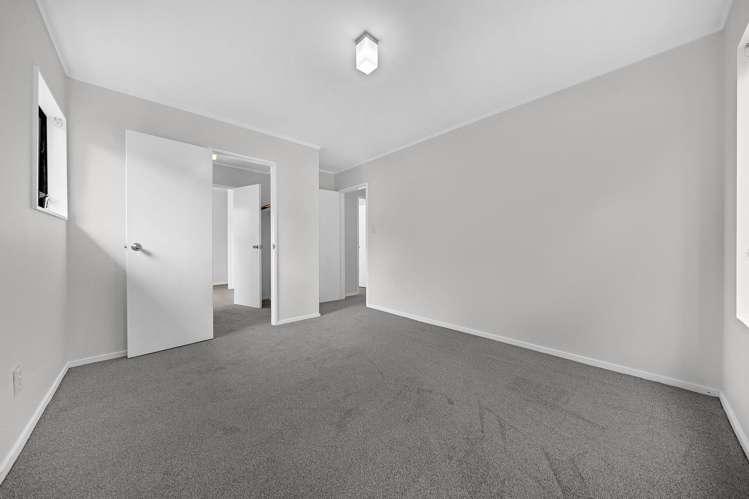 77 Meadowvale Rise Titirangi_11