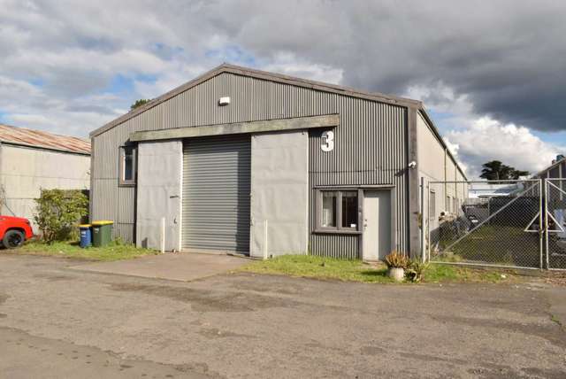 330M² GLENDENE WAREHOUSE 